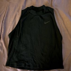 Super cute Nike crop